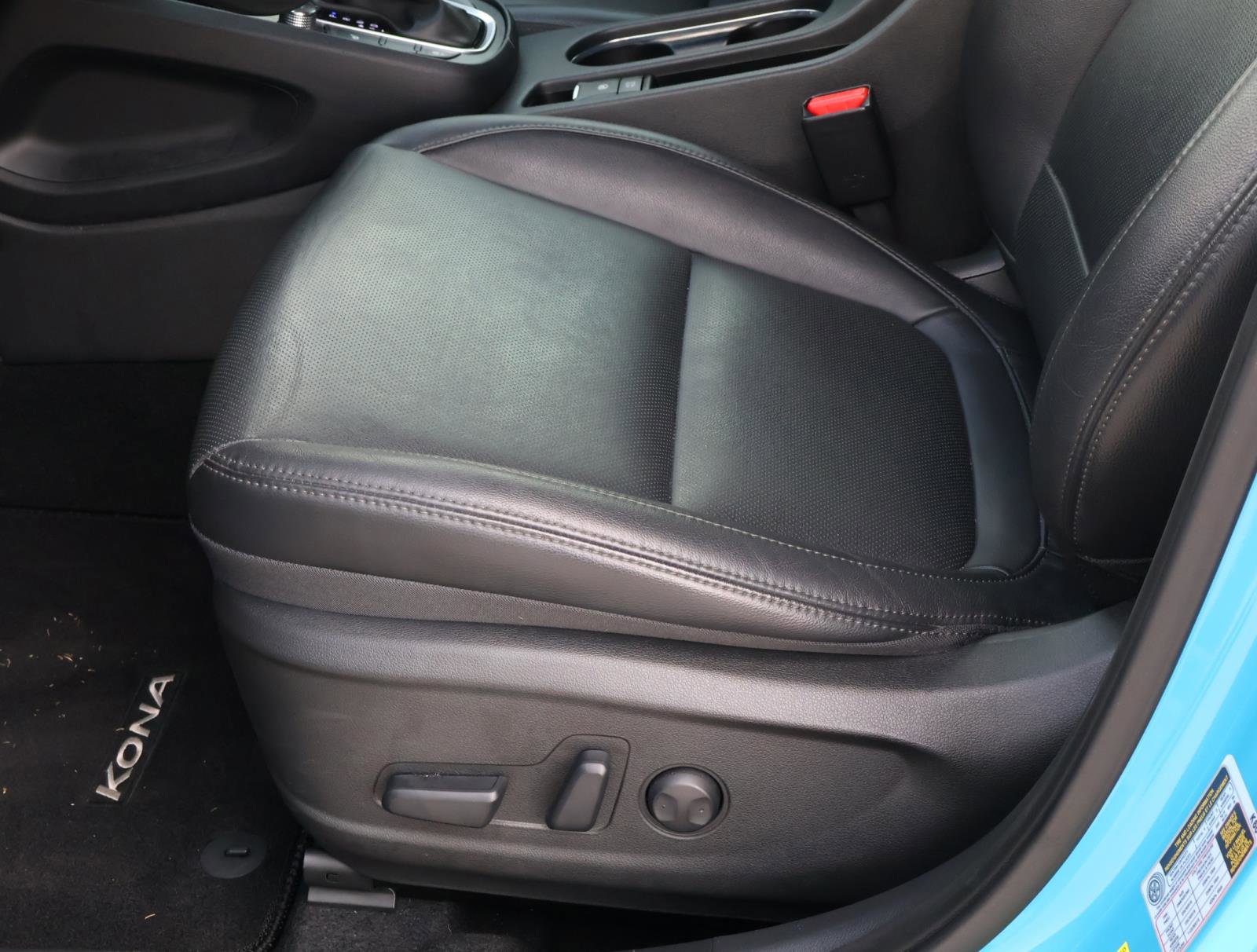 Used 2022 Hyundai Kona Limited image 14