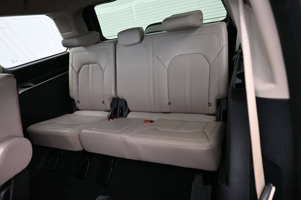 Used 2024 Ford Expedition Limited RWD image 36
