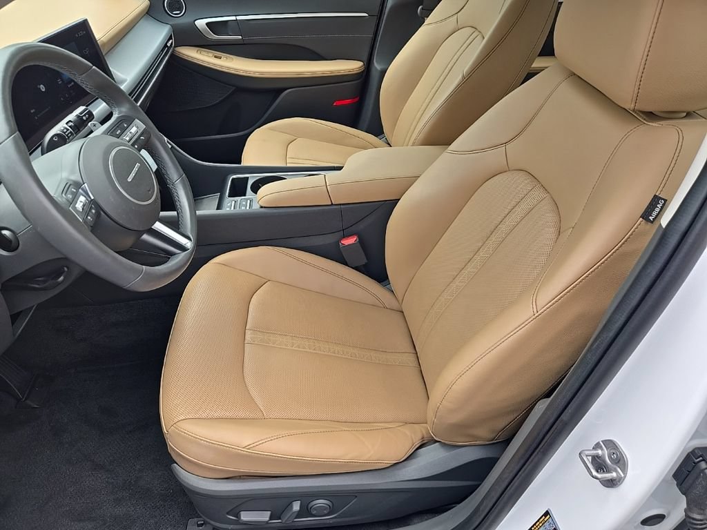 Certified 2025 Hyundai Sonata Limited FWD image 23