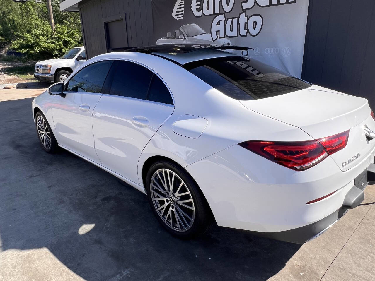 Used 2020 Mercedes-Benz CLA 250 w/ Multimedia Package image 17