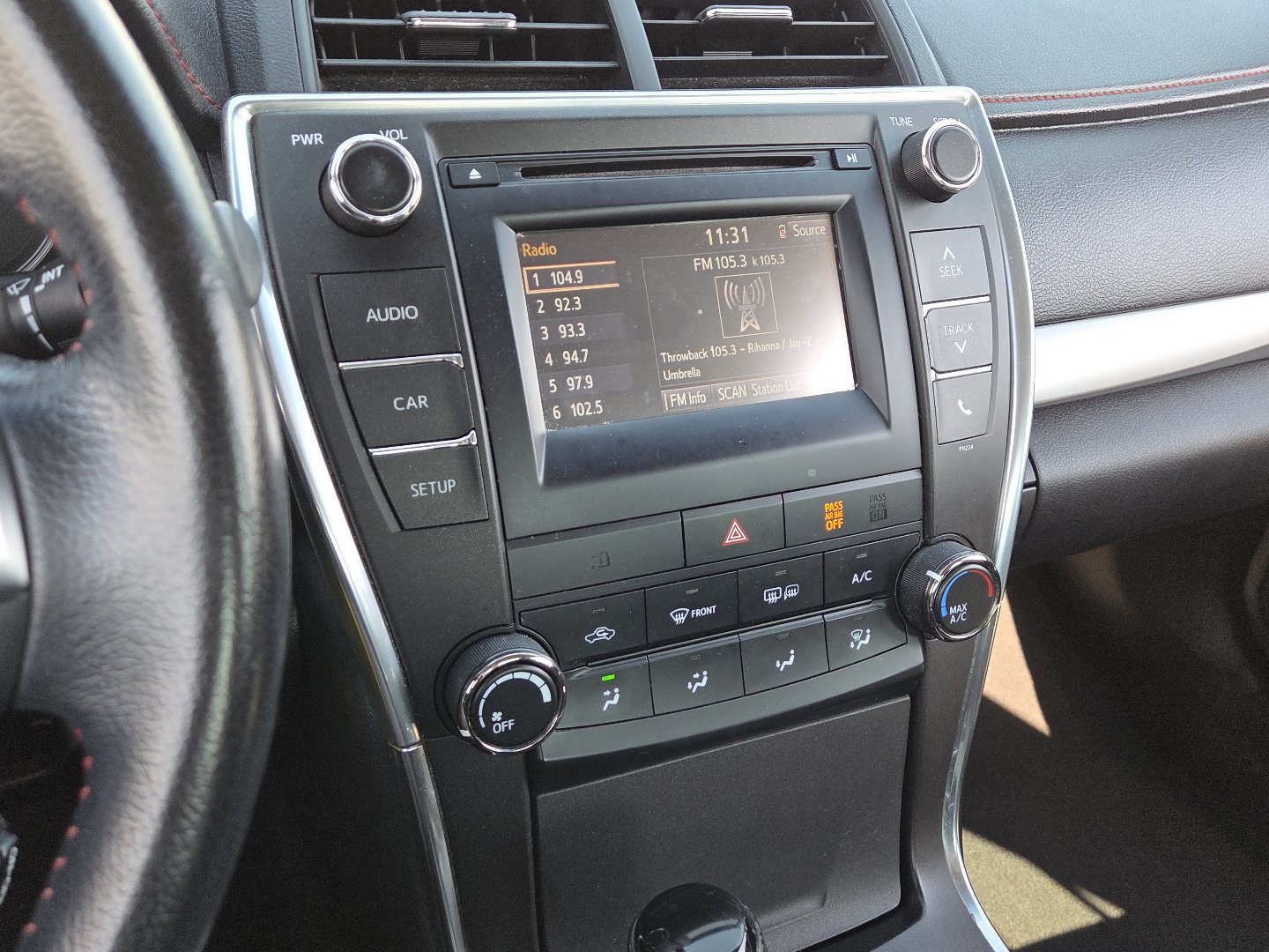Used 2016 Toyota Camry SE FWD image 25