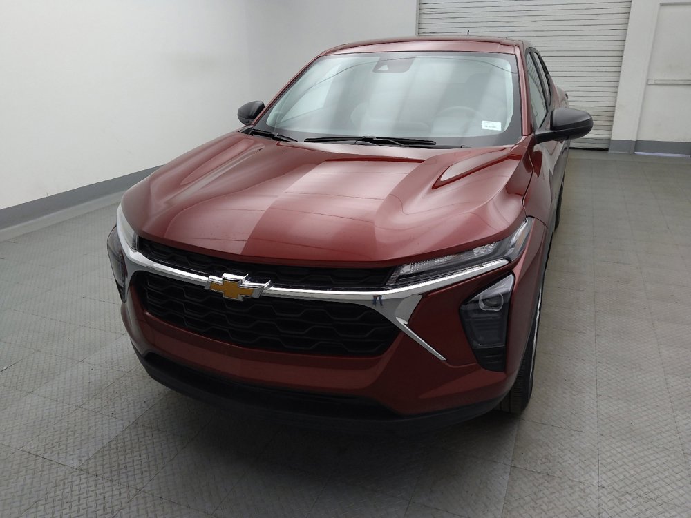 Used 2025 Chevrolet Trax LS FWD image 15