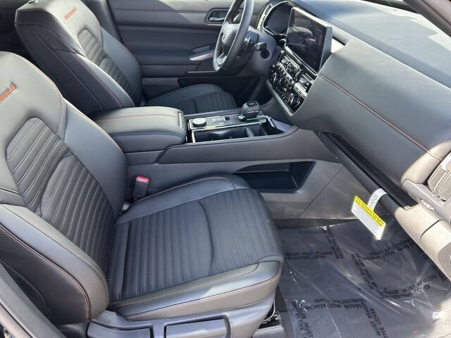 New 2026 Nissan Pathfinder Rock Creek w/ Rock Creek Premium Package AWD/4WD image 10