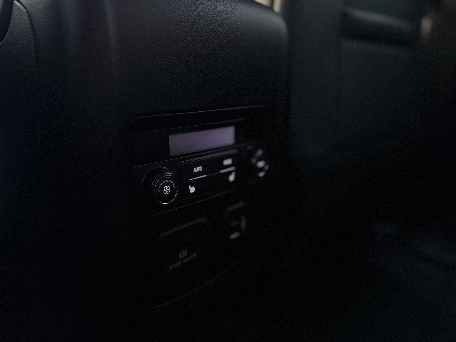 Used 2021 Buick Enclave Premium w/ Sun and Sites Package image 18