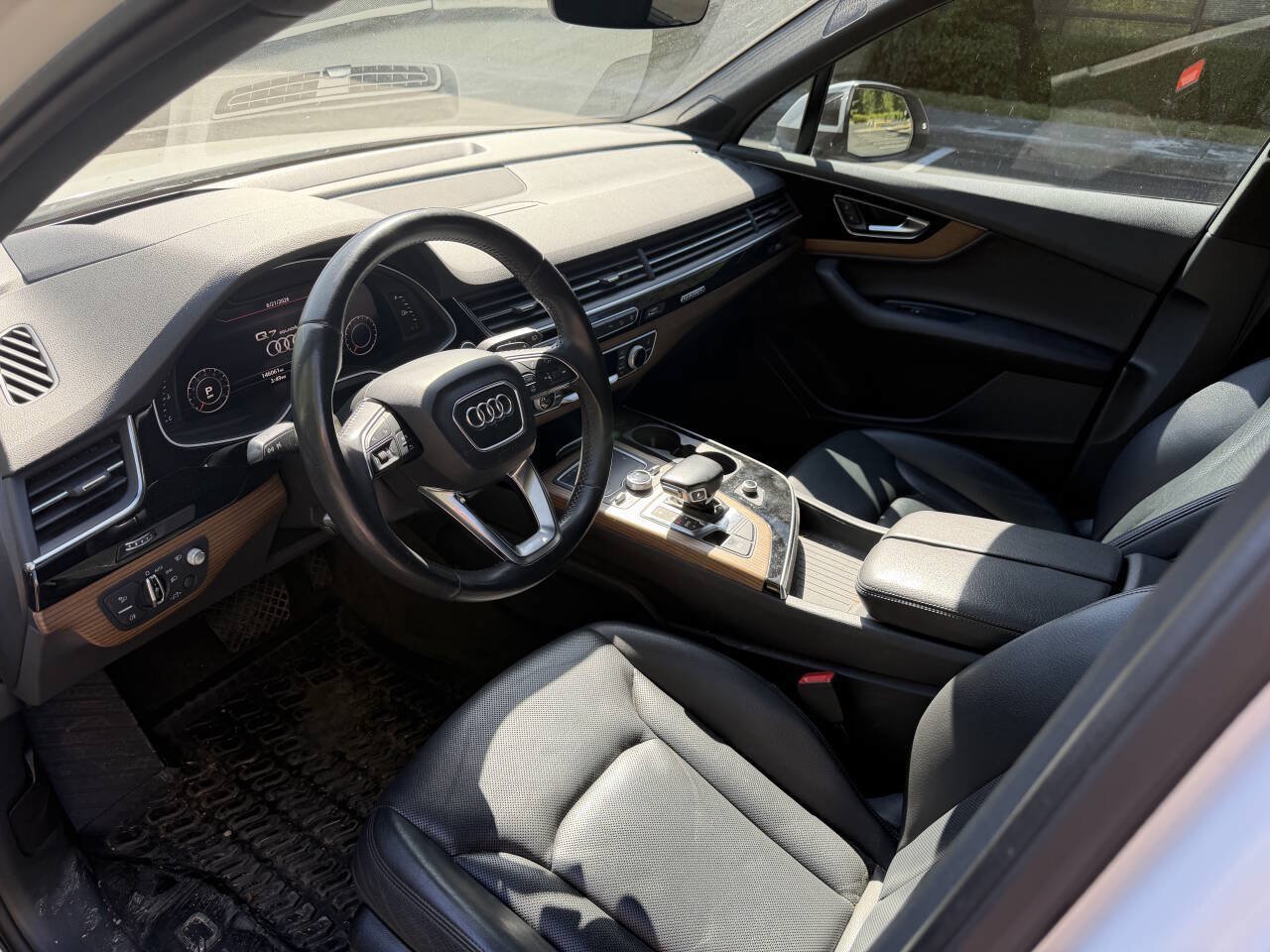 Used 2017 Audi Q7 3.0T Prestige AWD/4WD image 10