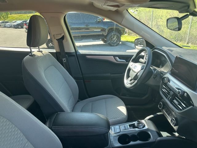 Used 2020 Ford Escape SE image 21