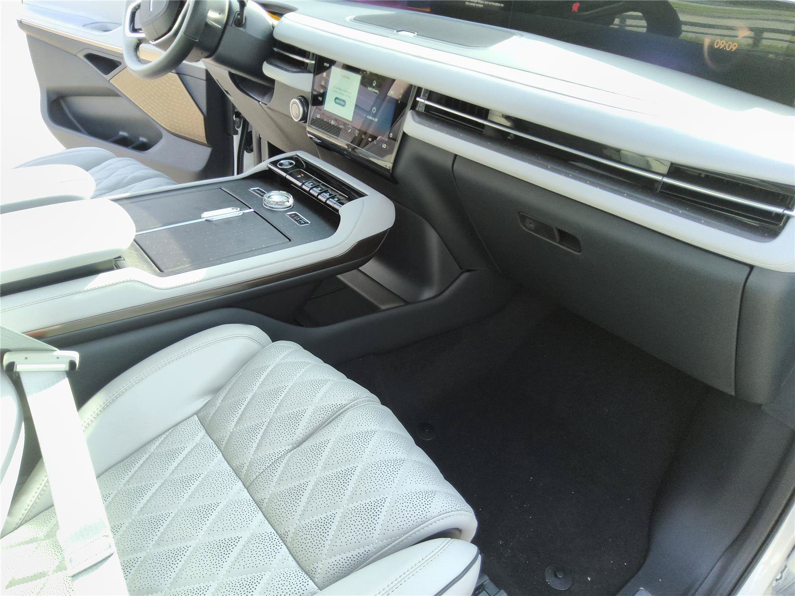 New 2027 Lincoln Navigator Black Label AWD/4WD image 29