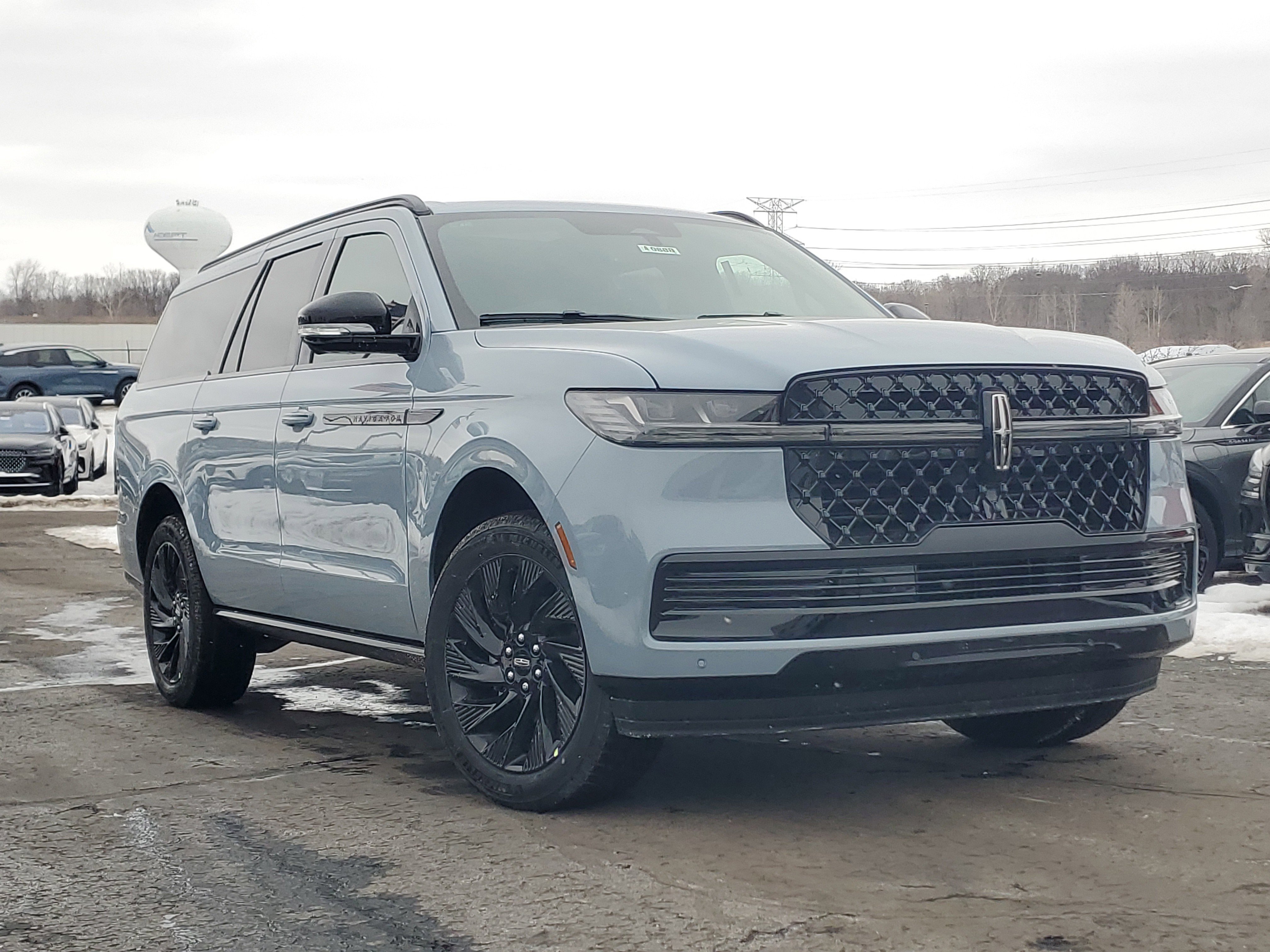 New 2026 Lincoln Navigator L Reserve w/ Jet Appearance Package image 1