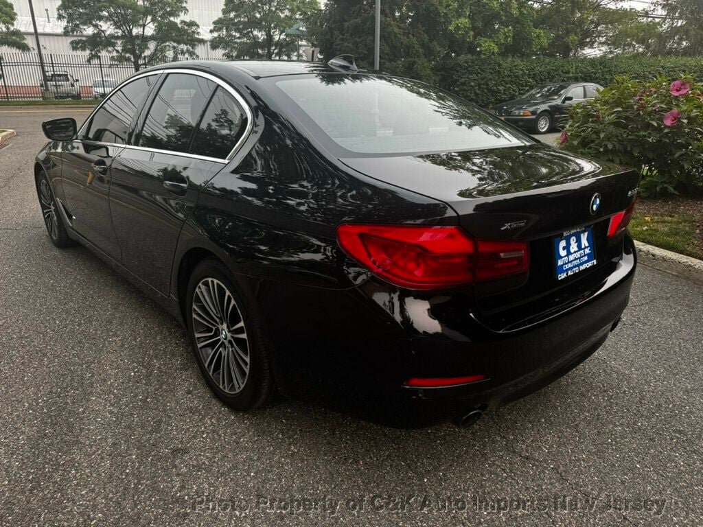 Used 2018 BMW 530i xDrive AWD/4WD image 3