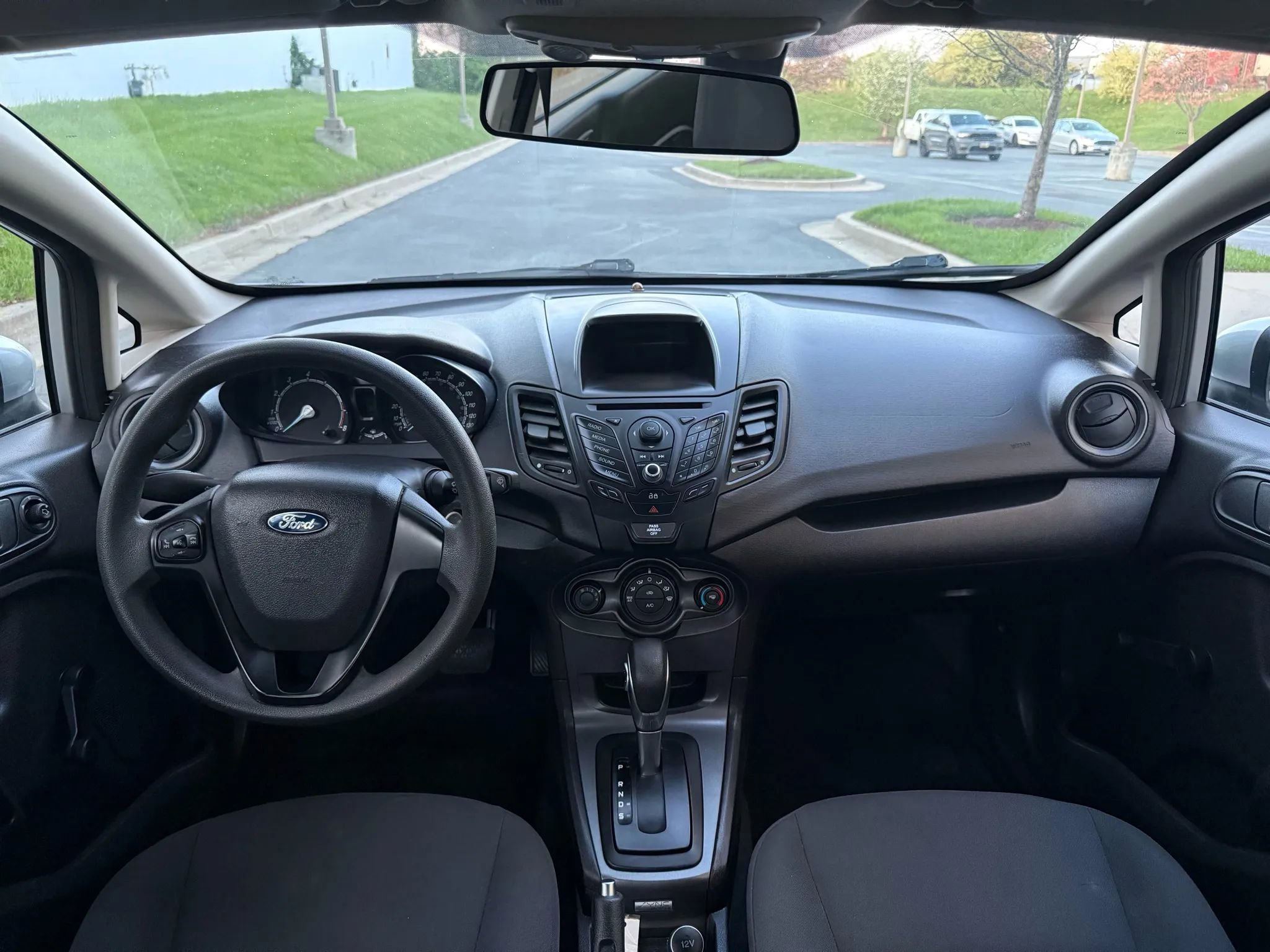 Used 2015 Ford Fiesta S image 25