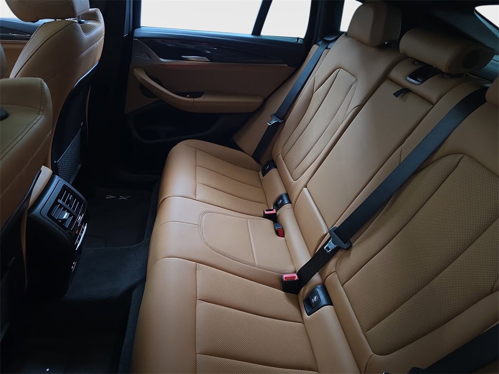 Used 2022 BMW X4 M40i image 18