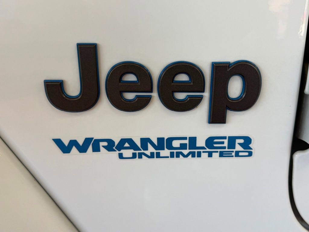 Used 2022 Jeep Wrangler Unlimited Rubicon 4xe w/ Cold Weather Group AWD/4WD image 16