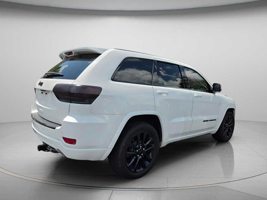 Used 2018 Jeep Grand Cherokee Altitude RWD image 6