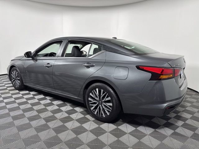 Used 2025 Nissan Altima 2.5 SV image 5