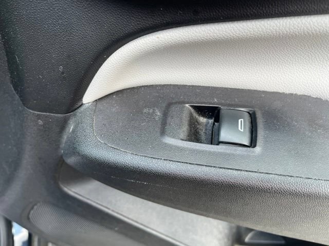 Used 2019 Chevrolet Equinox LS AWD/4WD image 44