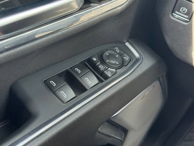 Used 2024 Chevrolet Silverado 3500 High Country w/ Technology Package AWD/4WD image 35