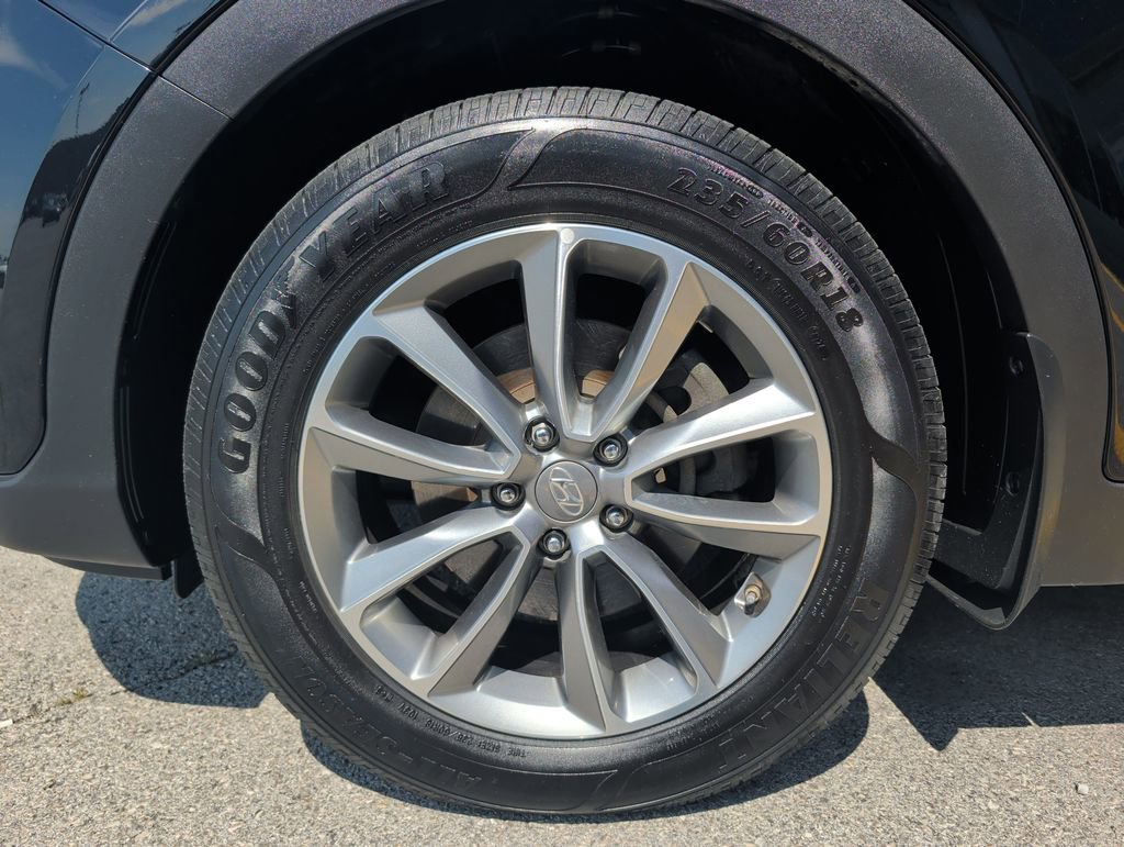 Used 2019 Hyundai Santa Fe XL SE AWD/4WD image 4