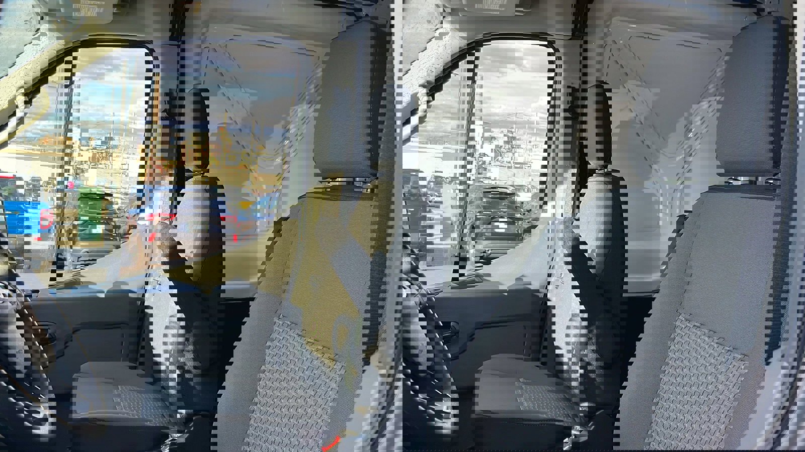 New 2026 Ford Transit 250 148 Medium Roof image 28