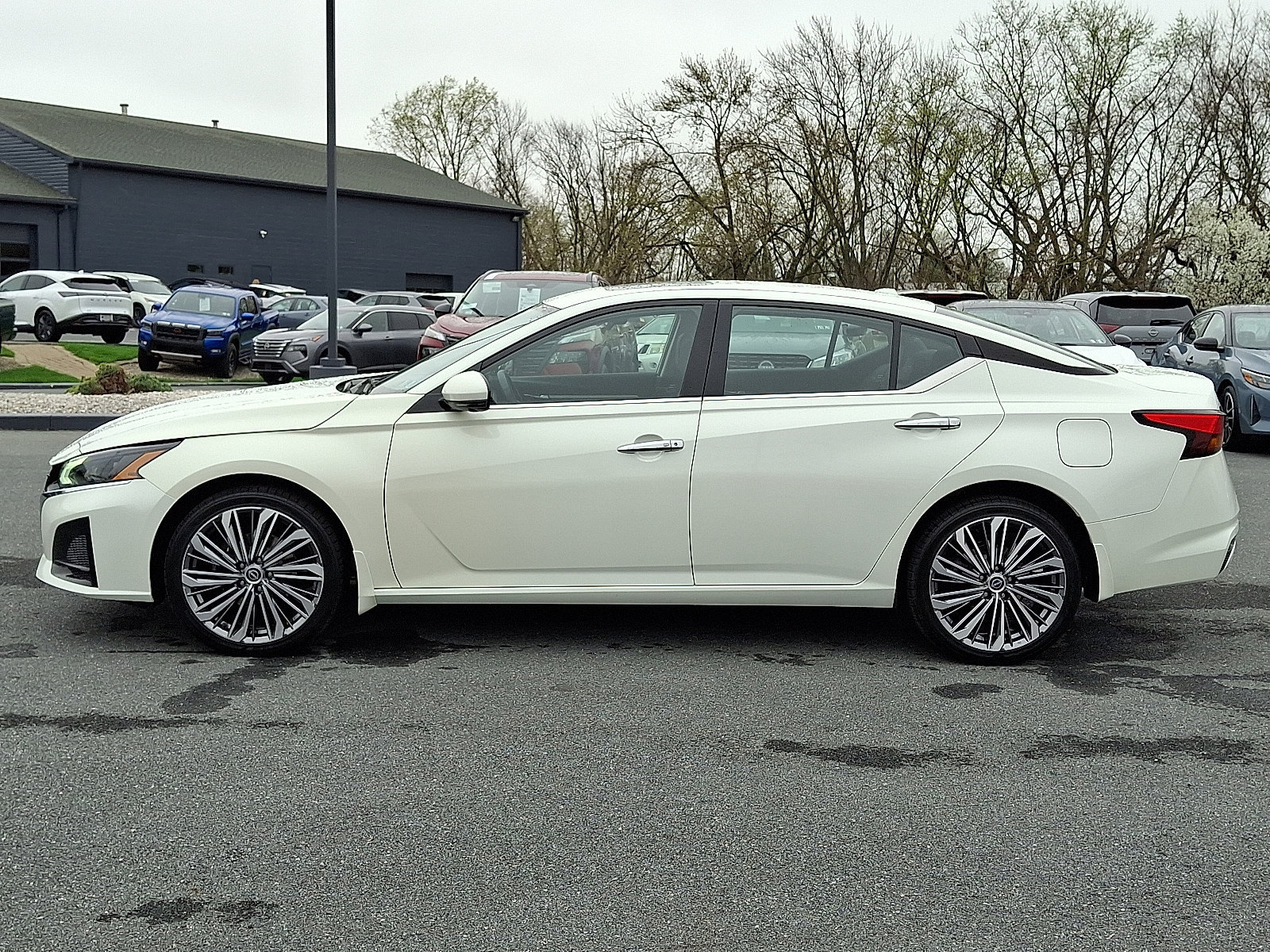 Certified 2023 Nissan Altima 2.5 SL AWD/4WD image 4