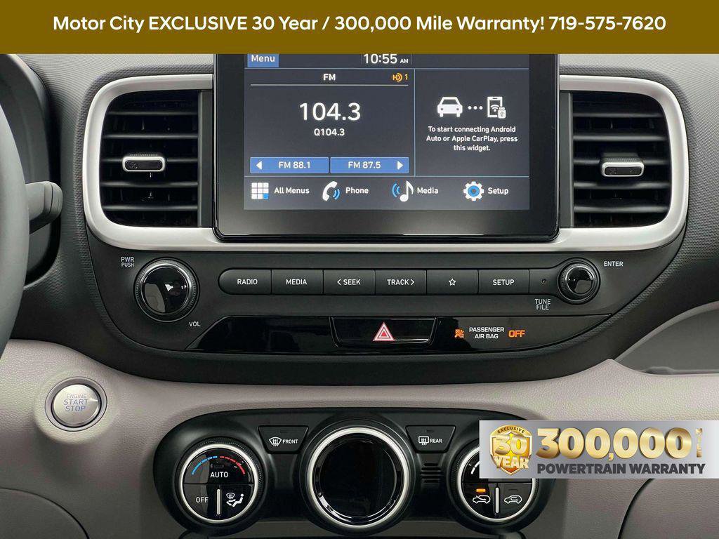 New 2025 Hyundai Venue SEL image 18
