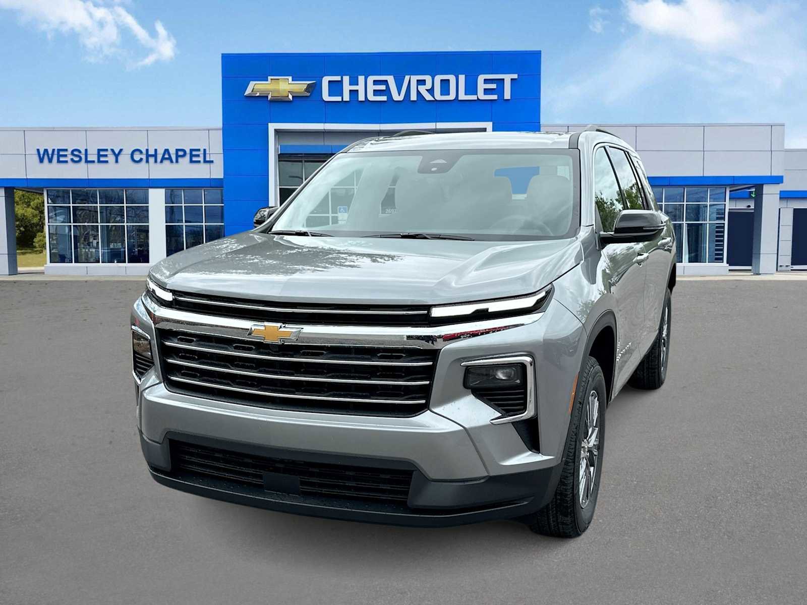 New 2026 Chevrolet Traverse LT image 2