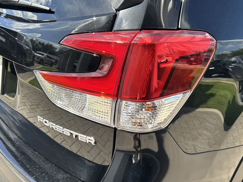 Used 2021 Subaru Forester Premium image 9