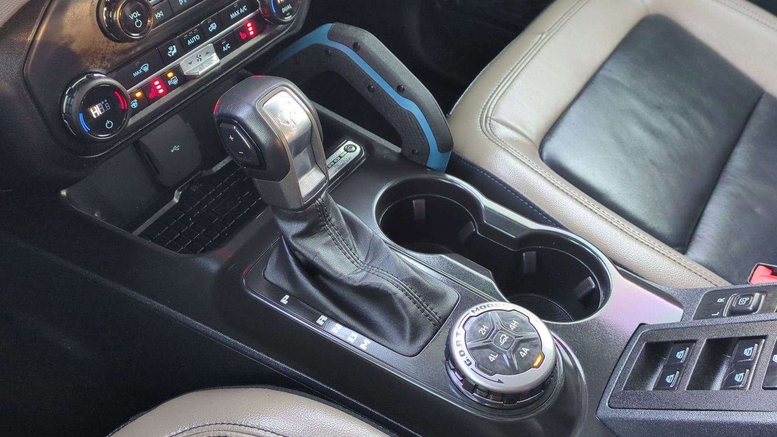 Certified 2024 Ford Bronco Wildtrak image 36