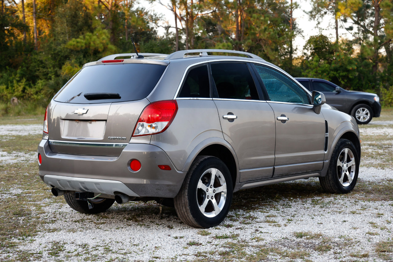 Used 2012 Chevrolet Captiva Sport LT image 11