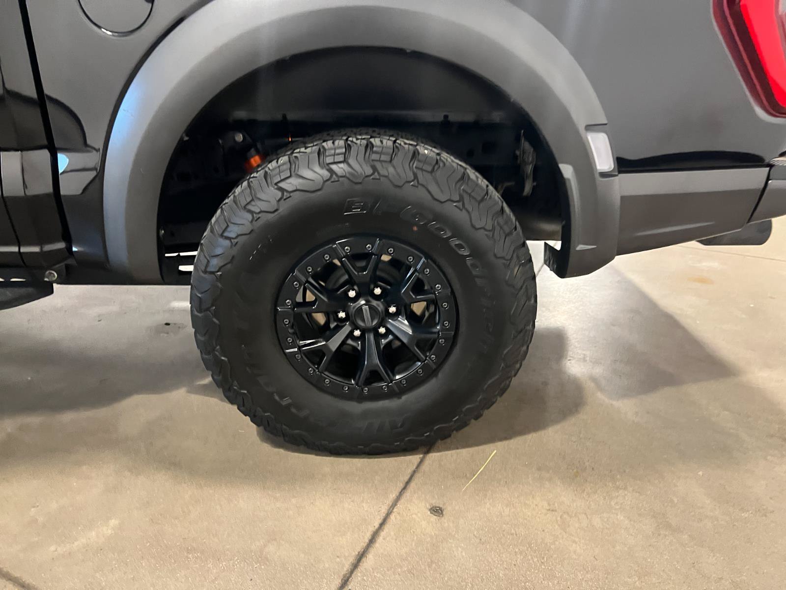 Used 2023 Ford F150 Raptor w/ Raptor 37 Performance Package AWD/4WD image 45
