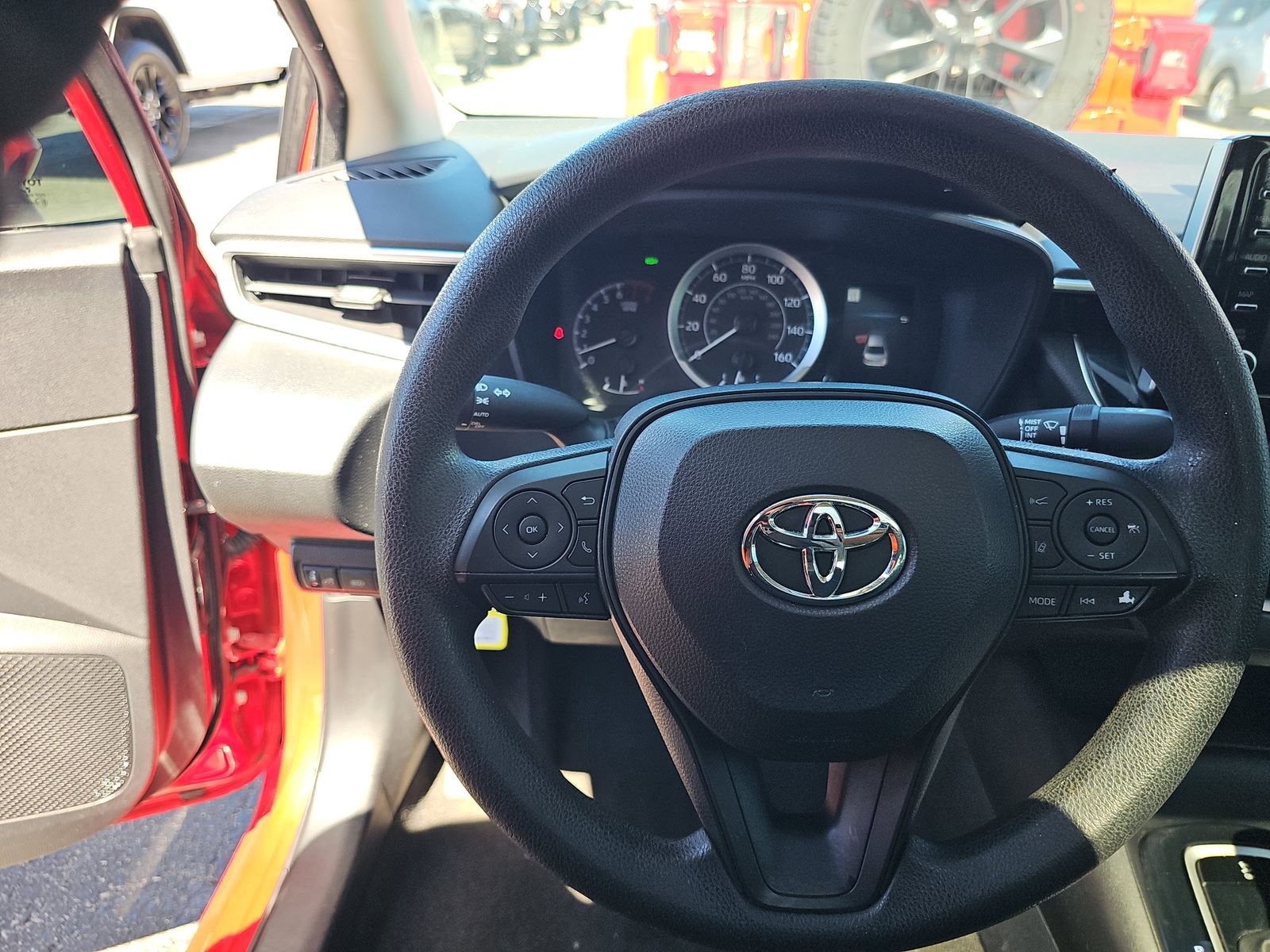 Used 2020 Toyota Corolla LE w/ LE Premium Package image 6