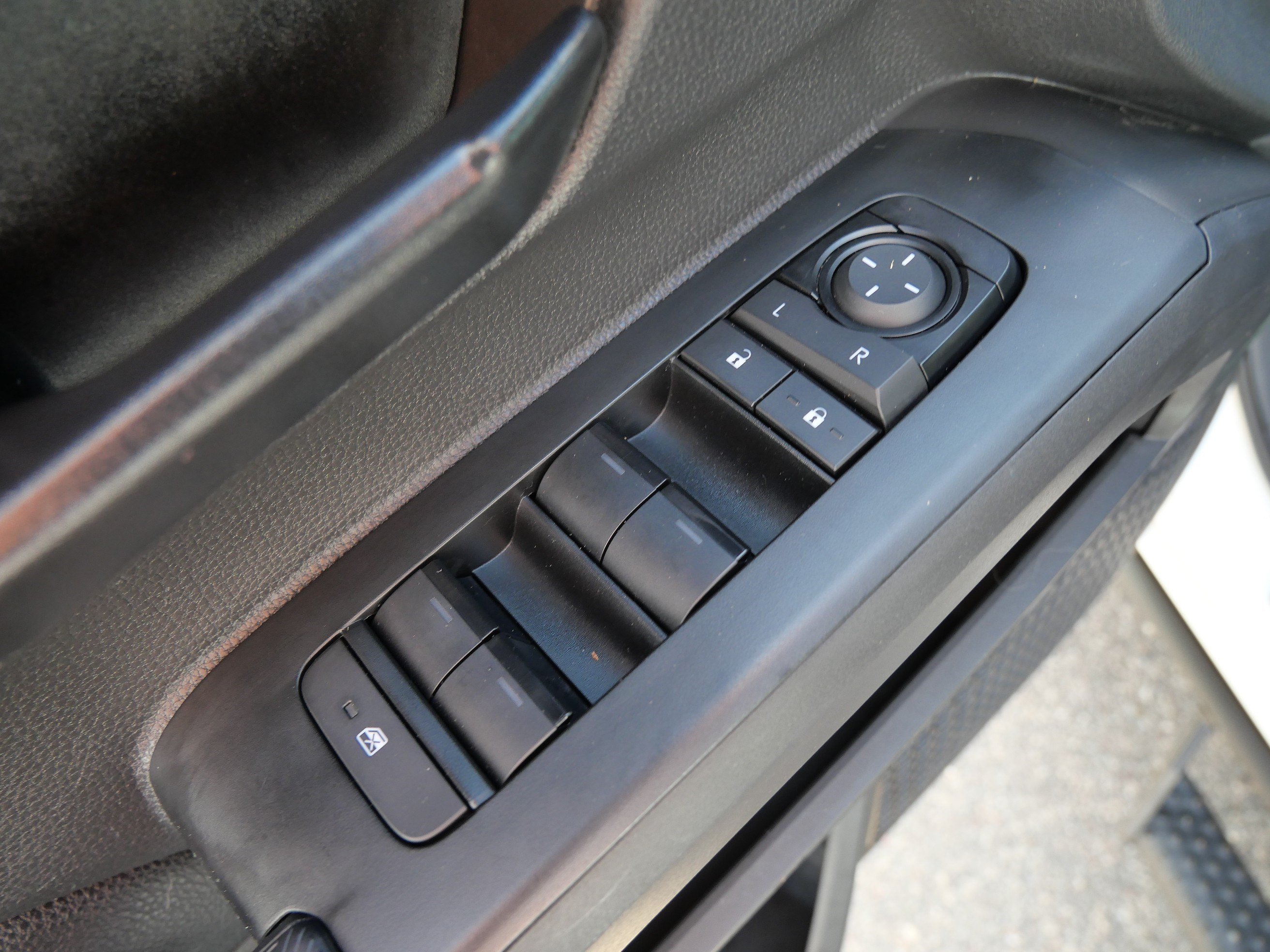 Certified 2024 Toyota Tacoma SR5 AWD/4WD image 20