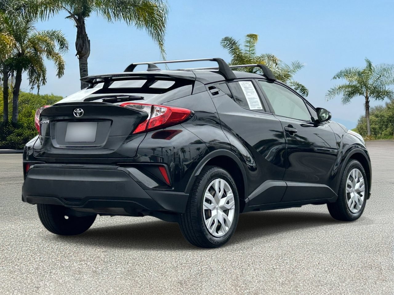 Used 2021 Toyota C-HR LE FWD image 4