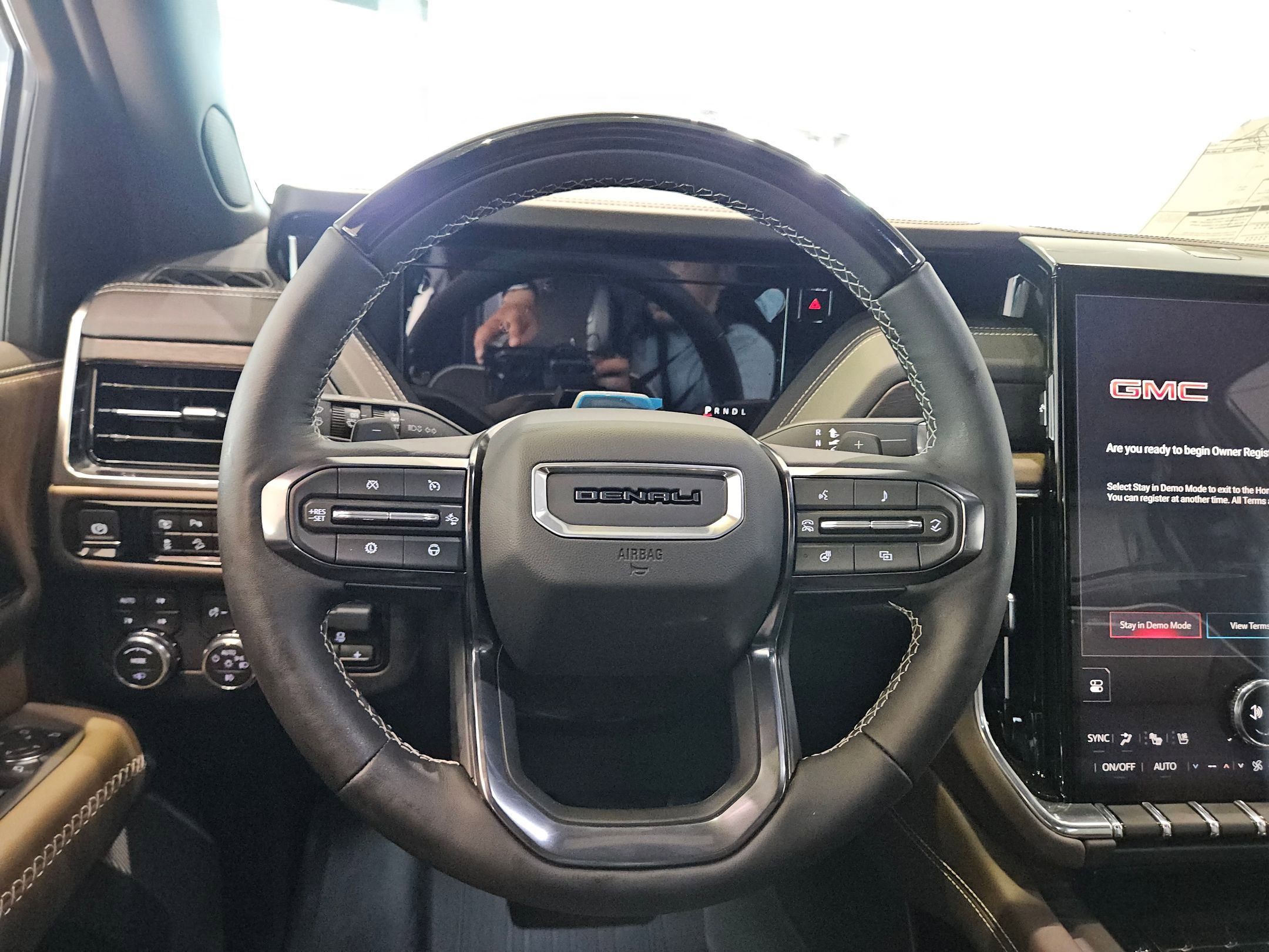 New 2026 GMC Yukon Denali Ultimate w/ LPO, Floor Liner Package image 21