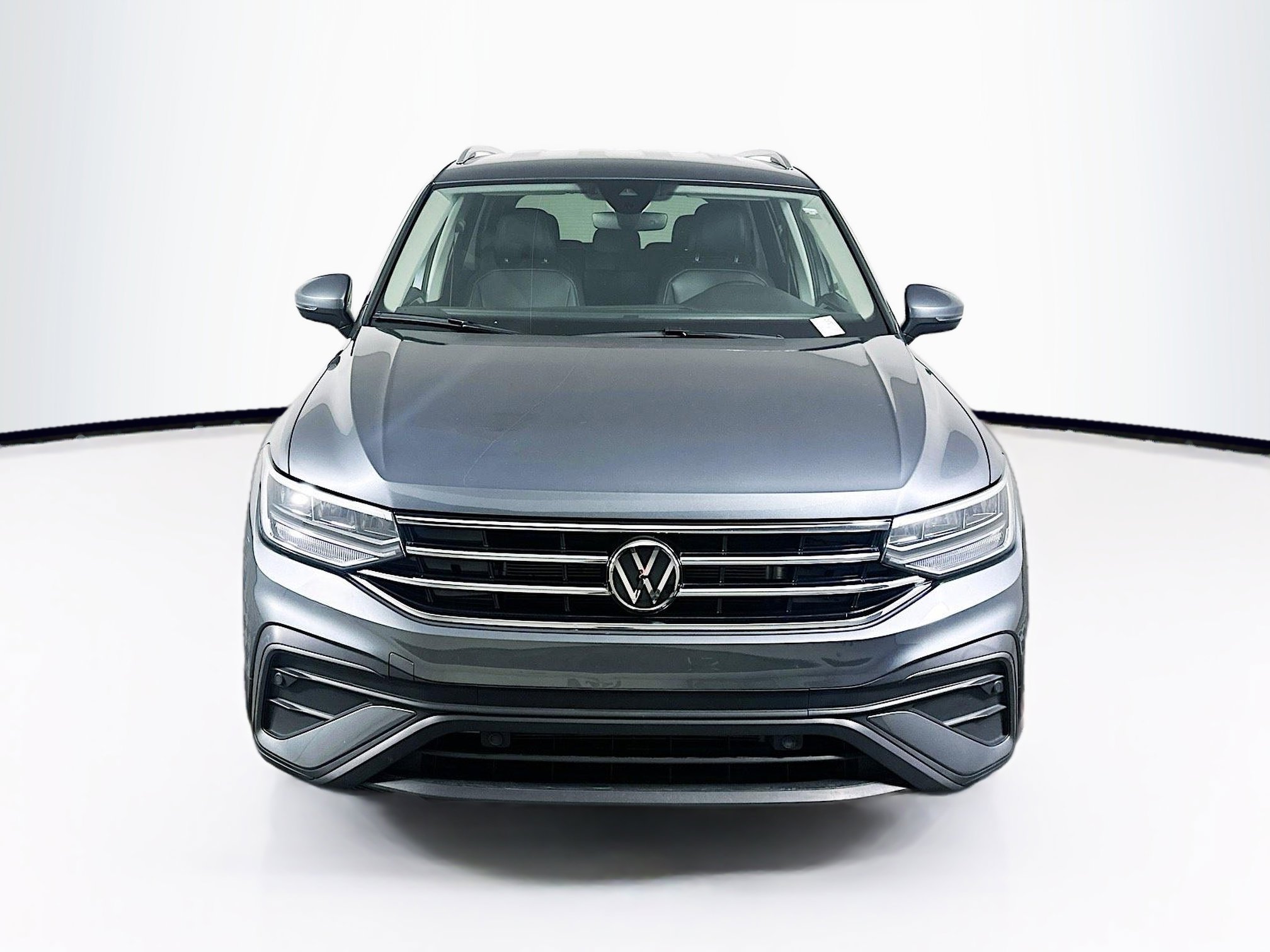 Used 2024 Volkswagen Tiguan Wolfsburg Edition image 2