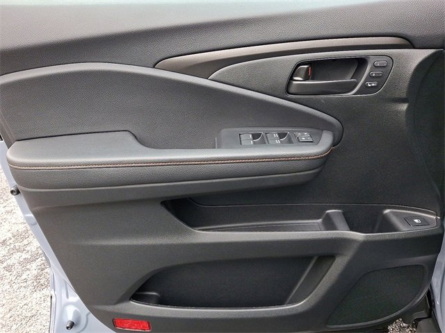 Certified 2025 Honda Ridgeline TrailSport+ image 12