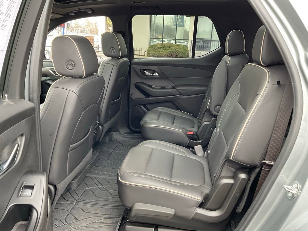 Used 2023 Chevrolet Traverse Premier w/ Redline Edition image 24