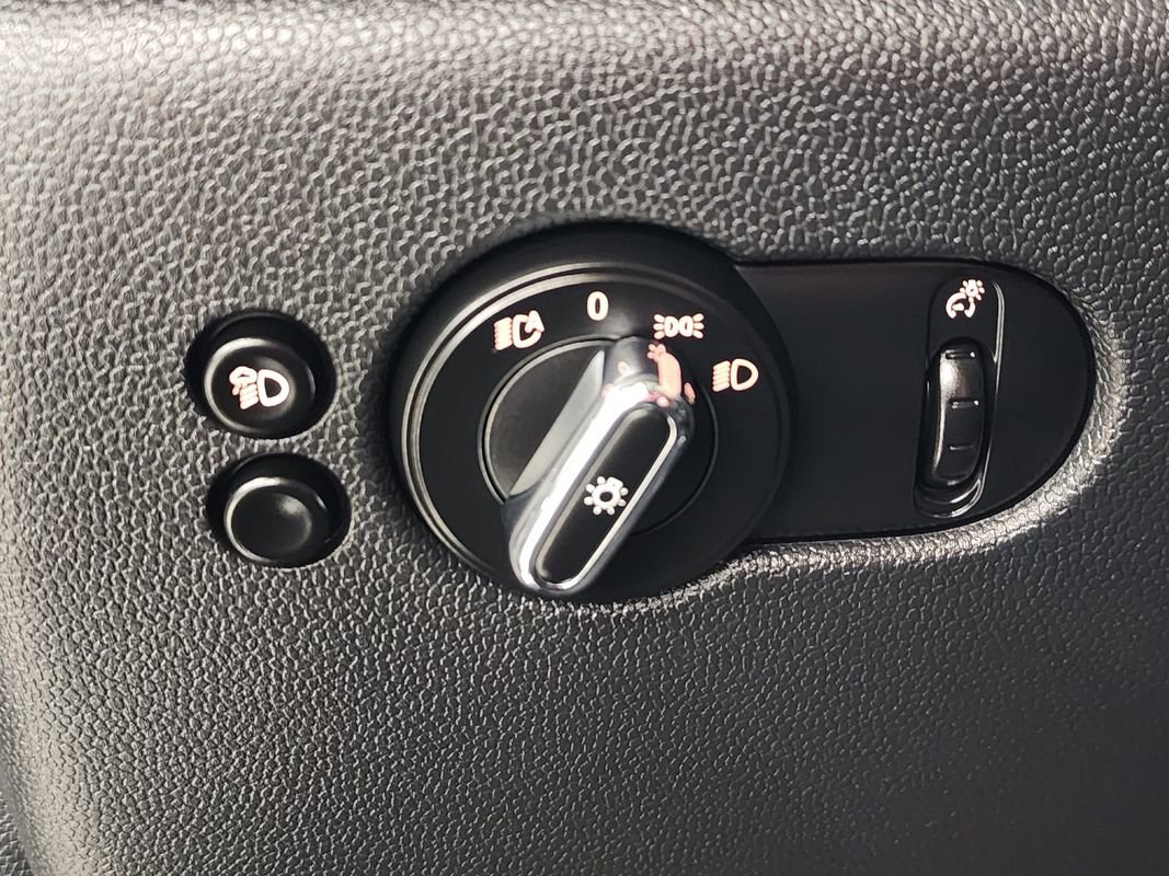 Used 2022 MINI Cooper SE image 19