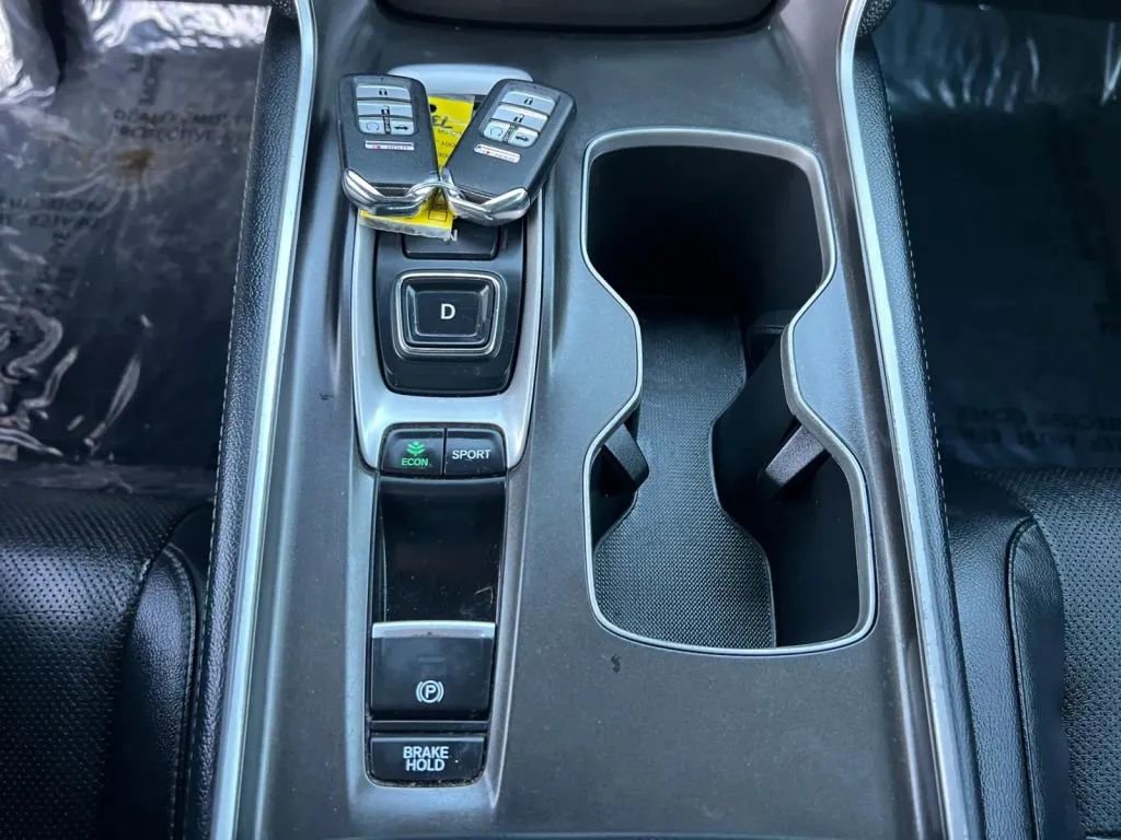 Used 2018 Honda Accord Touring image 38
