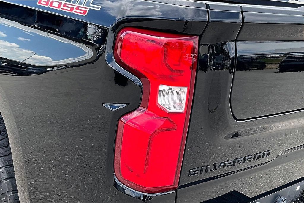 Used 2021 Chevrolet Silverado 1500 LT Trail Boss w/ Convenience Package II AWD/4WD image 29