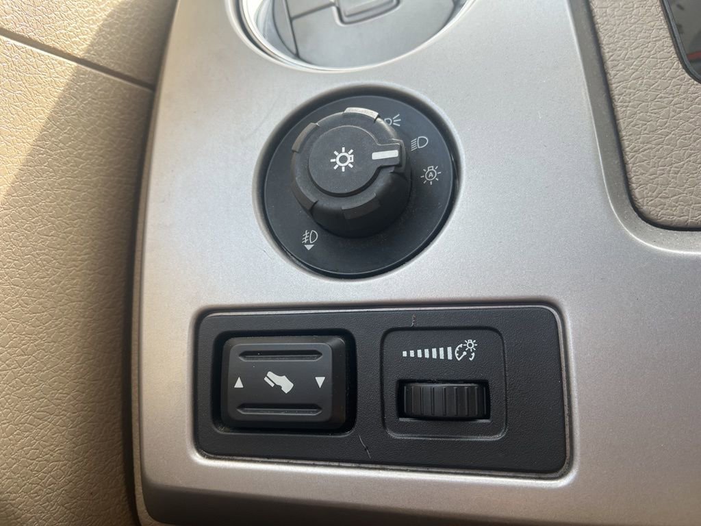 Used 2010 Ford F150 Lariat image 20