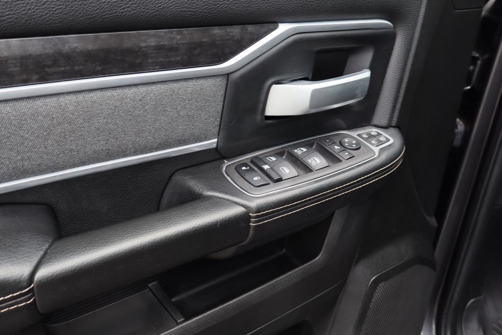 Used 2023 RAM 3500 Big Horn w/ Night Edition AWD/4WD image 21