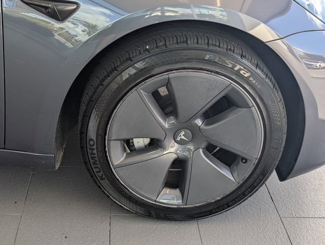 Used 2023 Tesla Model 3 Standard Range image 15