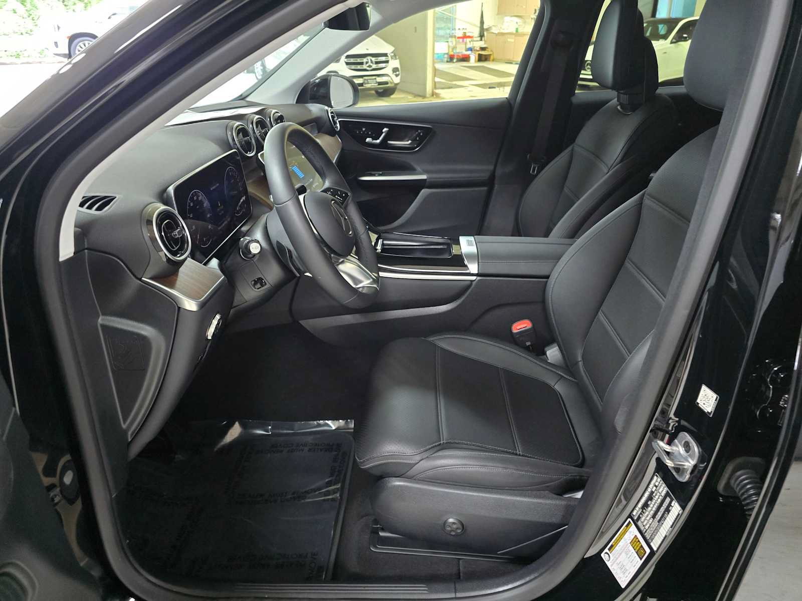 Certified 2025 Mercedes-Benz GLC 350e 4MATIC image 20