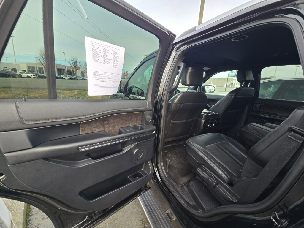Used 2018 Ford Expedition Limited image 13