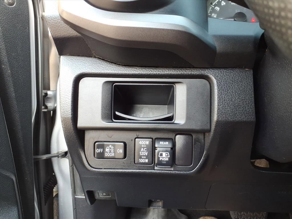 Used 2017 Toyota Tacoma TRD Off-Road image 22