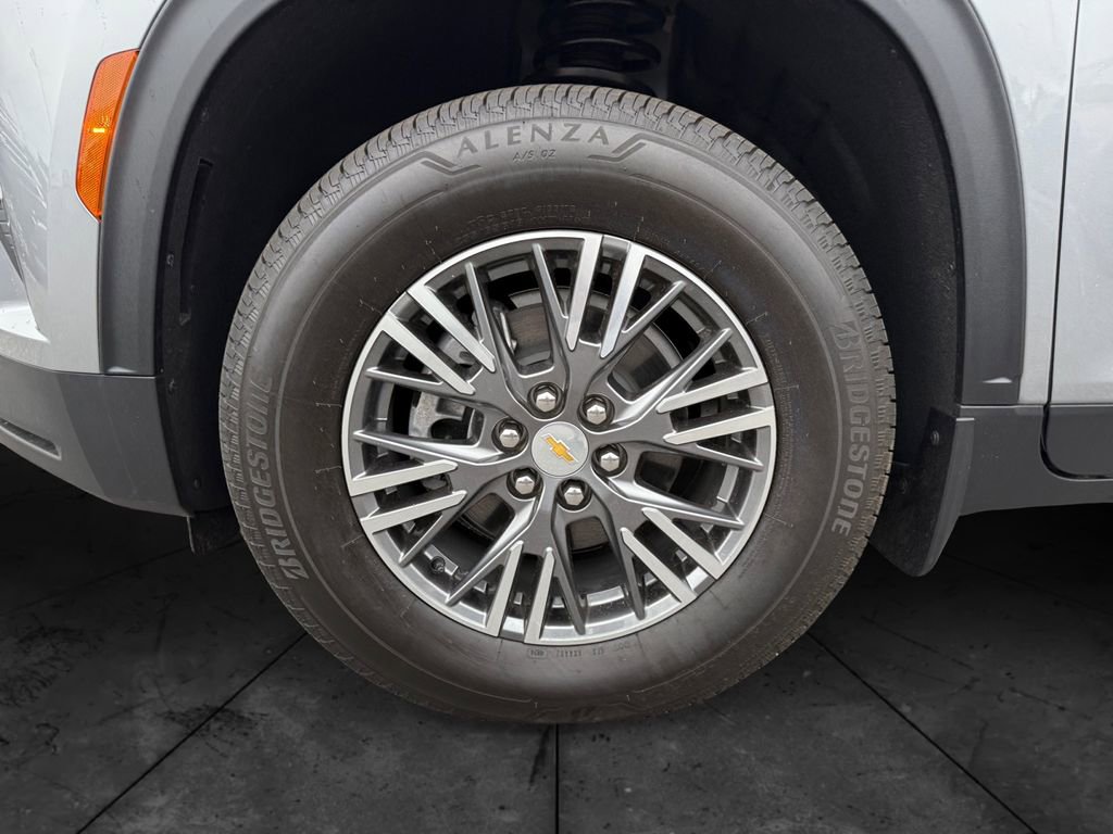 New 2025 Chevrolet Traverse LT w/ Driver Confidence Package image 14