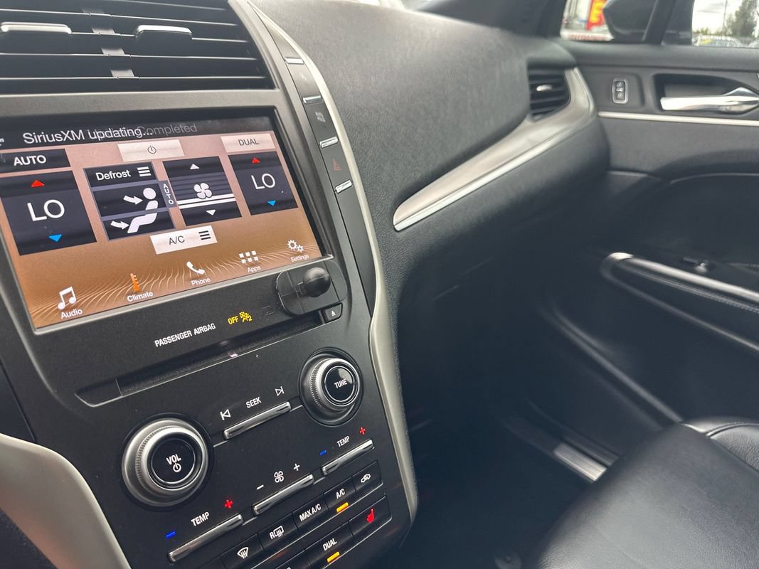 Used 2019 Lincoln MKC Premiere FWD image 40