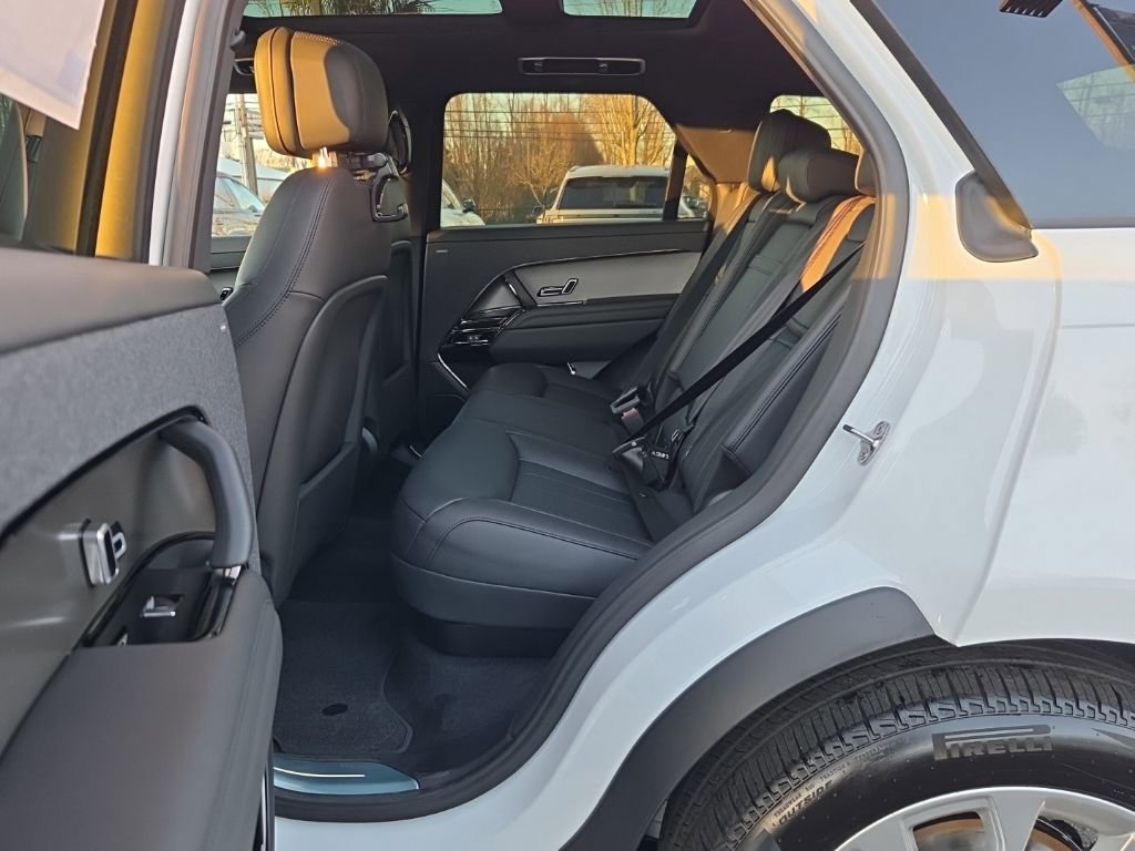 New 2026 Land Rover Range Rover Sport SE image 5