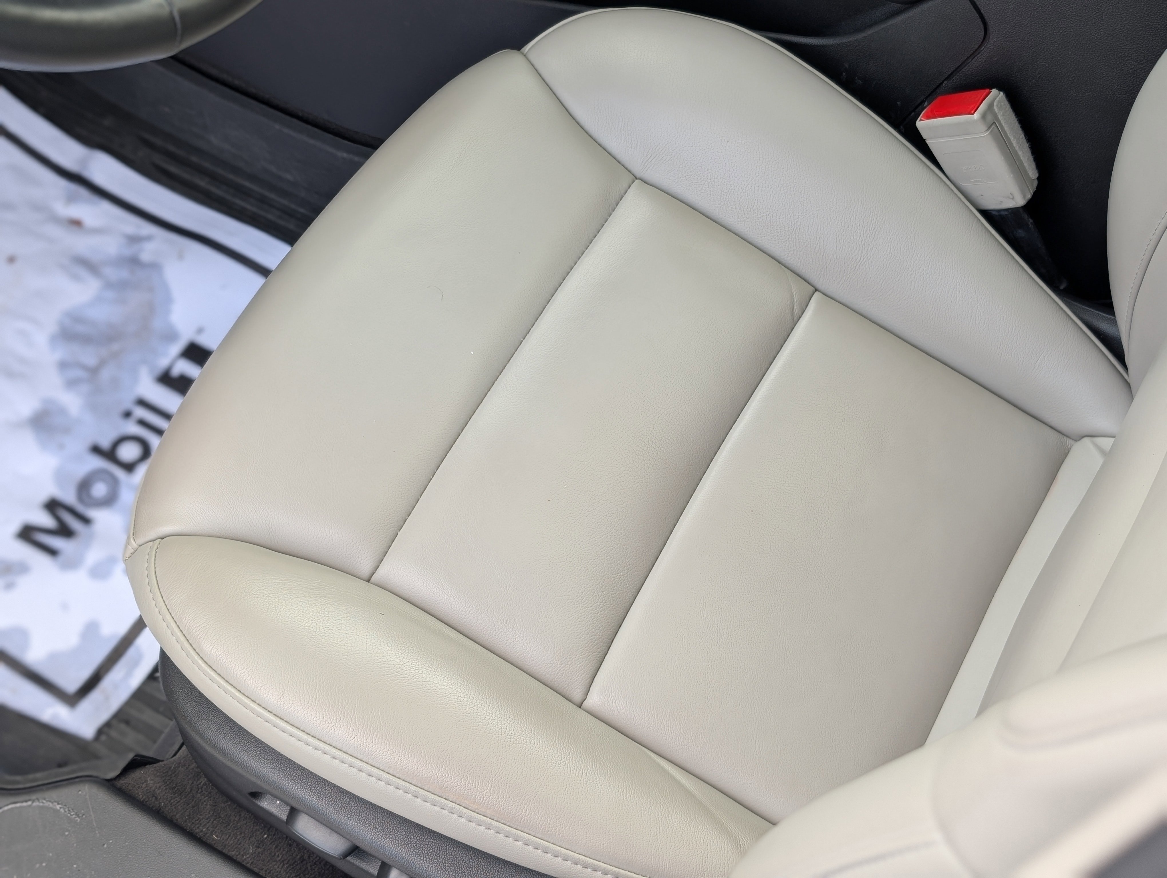 Used 2022 Cadillac XT4 Premium Luxury w/ Sun And Sound Package image 36