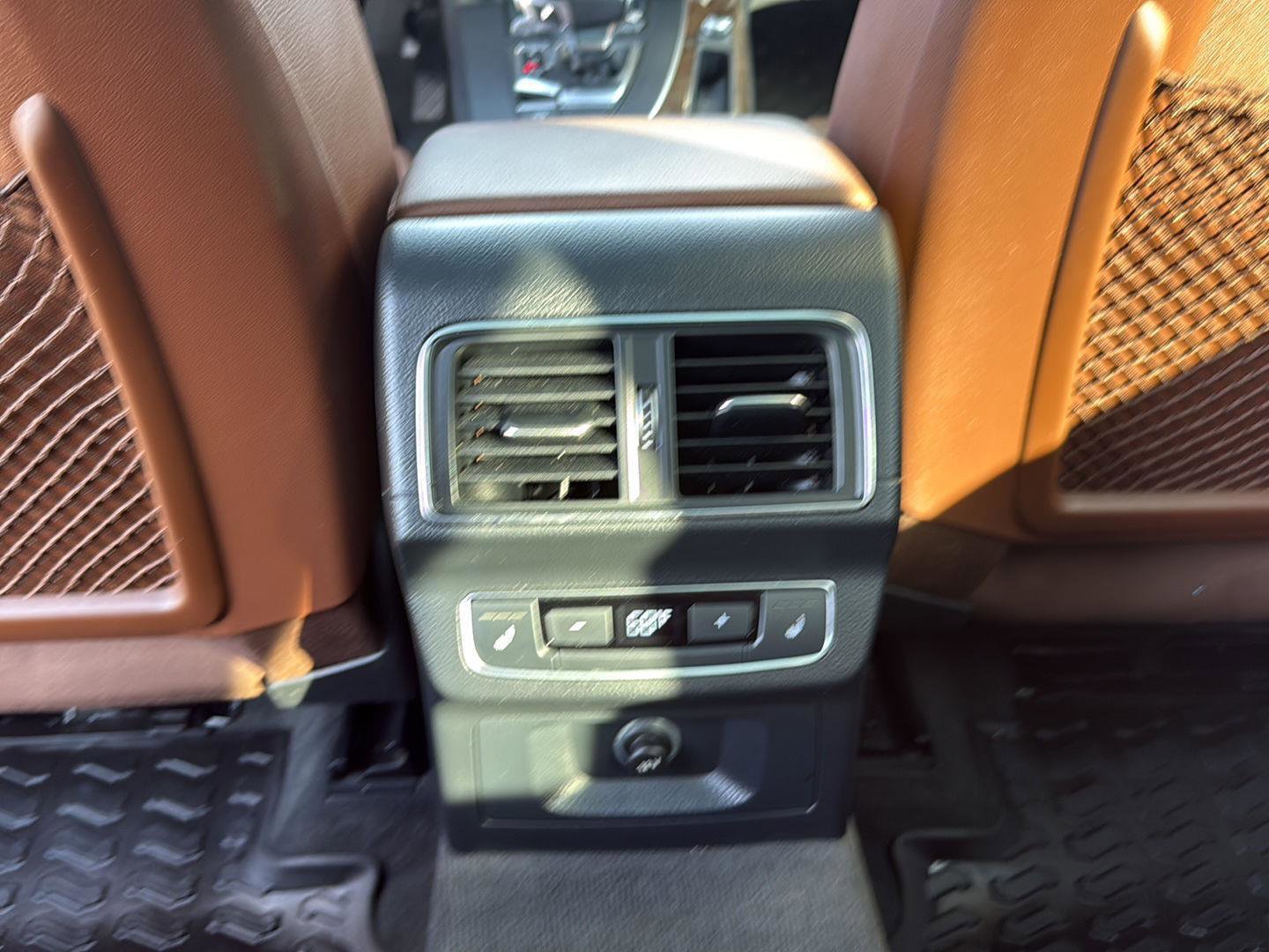 Used 2018 Audi Q5 2.0T Premium Plus w/ Premium Plus Package image 23